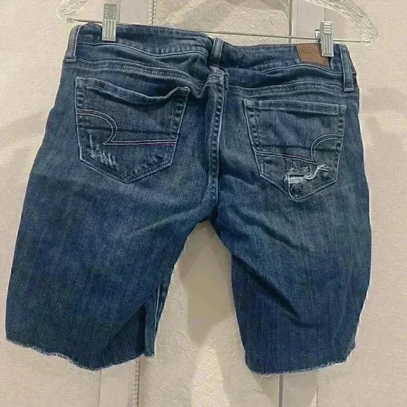 American eagle | distressed Shorts Sz 4 | EUC - Picture 2 of 5